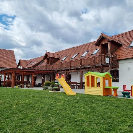 Penzion U Farmare Chotoviny Экстерьер фото